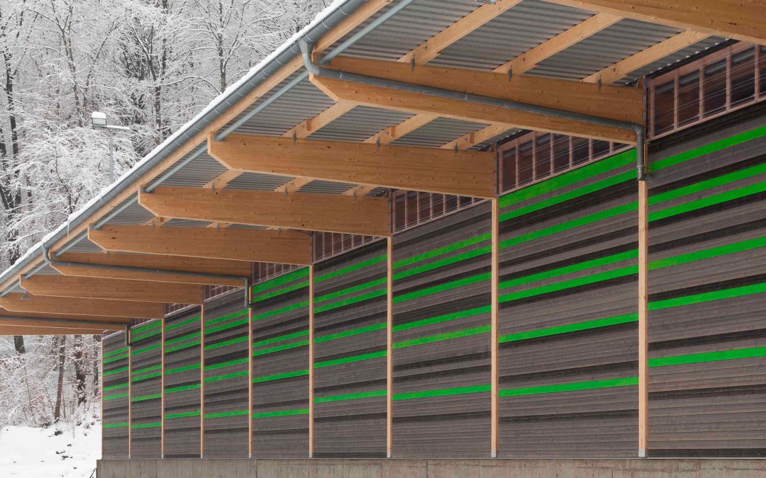 Holzstapelhalle in Weingarten